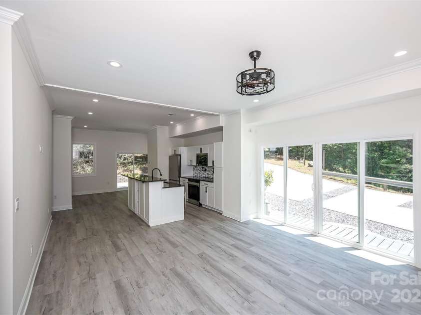 6534 Providence Road, Charlotte, NC 28226.  MLS# CAR4204470, YatesRealty ID 26928. 