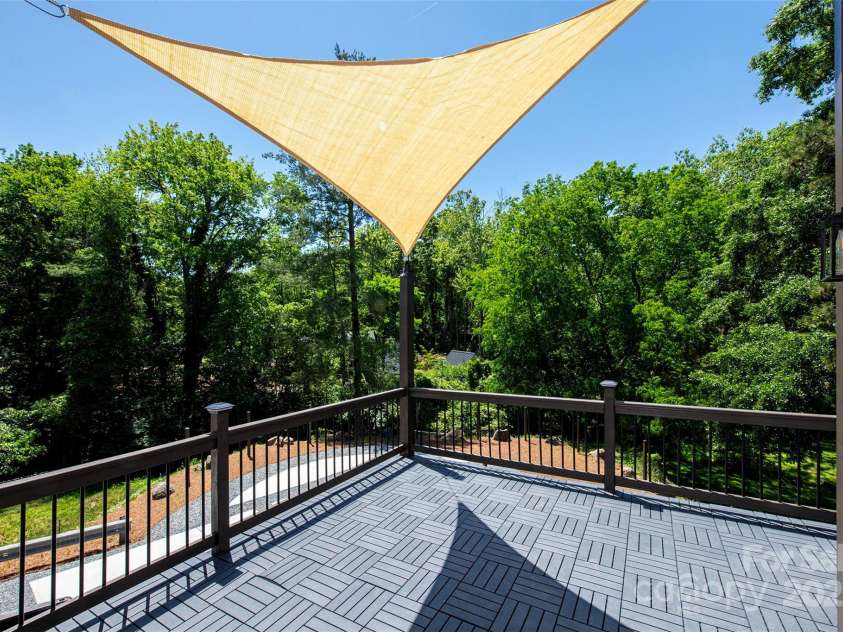 6534 Providence Road, Charlotte, NC 28226.  MLS# CAR4204470, YatesRealty ID 26928. 