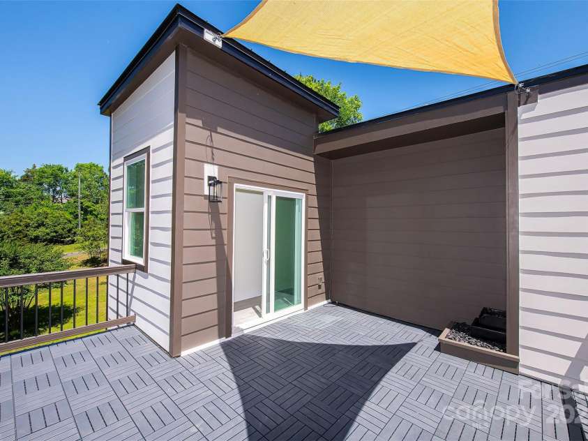 6534 Providence Road, Charlotte, NC 28226.  MLS# CAR4204470, YatesRealty ID 26928. 