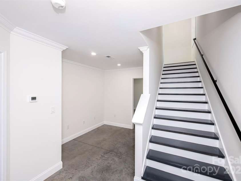 6534 Providence Road, Charlotte, NC 28226.  MLS# CAR4204470, YatesRealty ID 26928. 