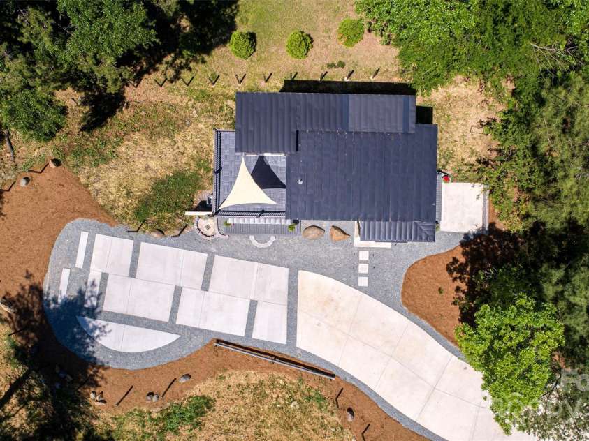 6534 Providence Road, Charlotte, NC 28226.  MLS# CAR4204470, YatesRealty ID 26928. 