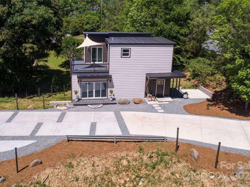 6534 Providence Road, Charlotte, NC 28226.  MLS# CAR4204470, YatesRealty ID 26928. 