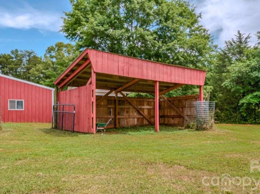 1241 County Line Road, Rutherfordton, NC 28139.  MLS# CAR4387812, YatesRealty ID 26929. 