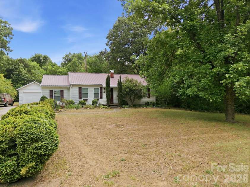 211 Sowers Ferry Road, Salisbury, NC 28144.  MLS# CAR4388272, YatesRealty ID 26930. 