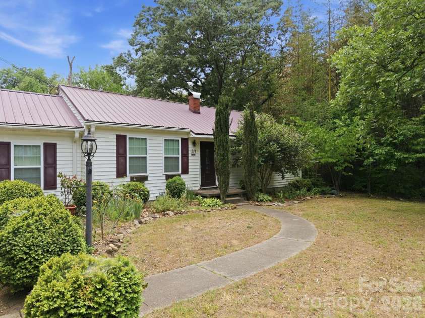 211 Sowers Ferry Road, Salisbury, NC 28144.  MLS# CAR4388272, YatesRealty ID 26930. 