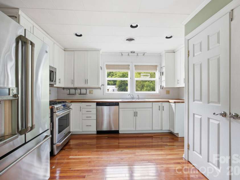 211 Sowers Ferry Road, Salisbury, NC 28144.  MLS# CAR4388272, YatesRealty ID 26930. 