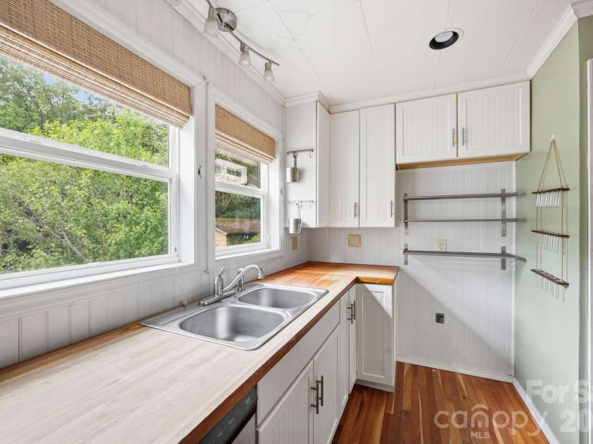 211 Sowers Ferry Road, Salisbury, NC 28144.  MLS# CAR4388272, YatesRealty ID 26930. 