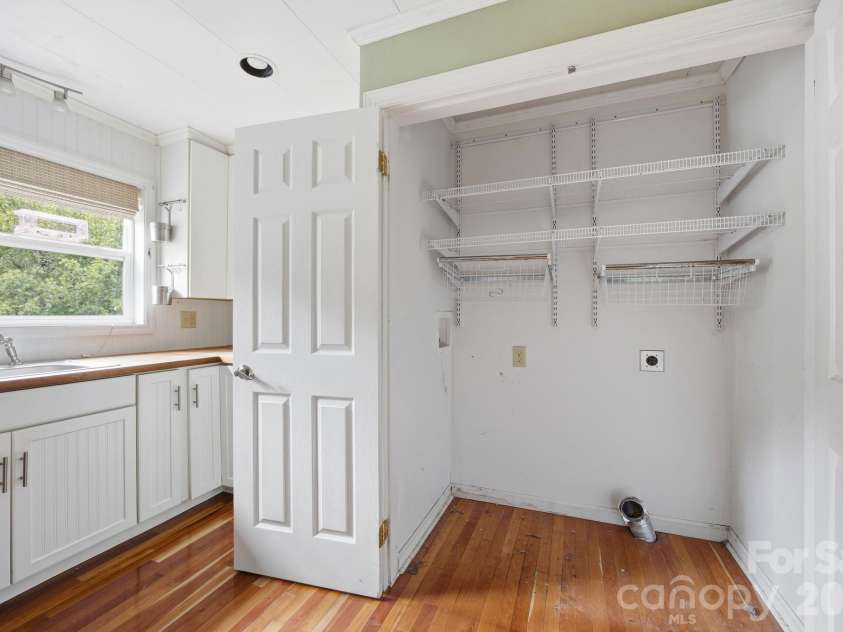 211 Sowers Ferry Road, Salisbury, NC 28144.  MLS# CAR4388272, YatesRealty ID 26930. 