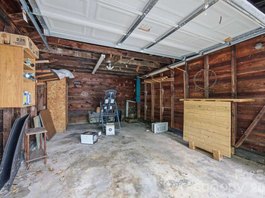 211 Sowers Ferry Road, Salisbury, NC 28144.  MLS# CAR4388272, YatesRealty ID 26930. 