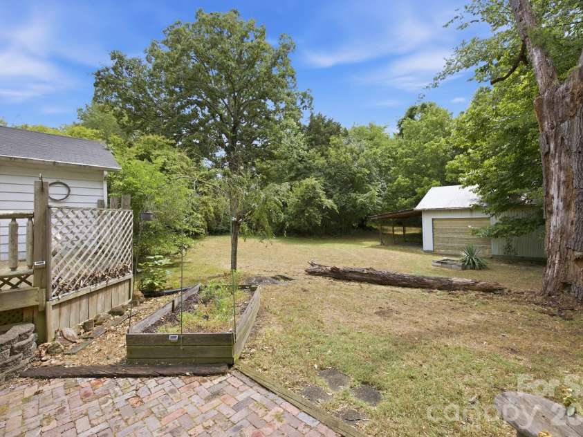 211 Sowers Ferry Road, Salisbury, NC 28144.  MLS# CAR4388272, YatesRealty ID 26930. 