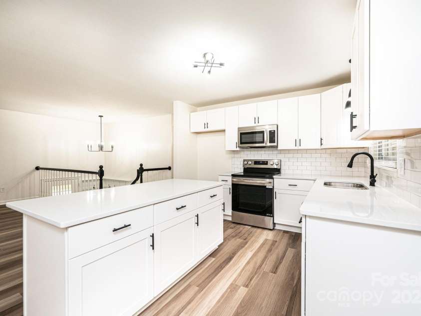 1309 Poplar Circle, Newton, NC 28658.  MLS# CAR4272875, YatesRealty ID 26931. 
