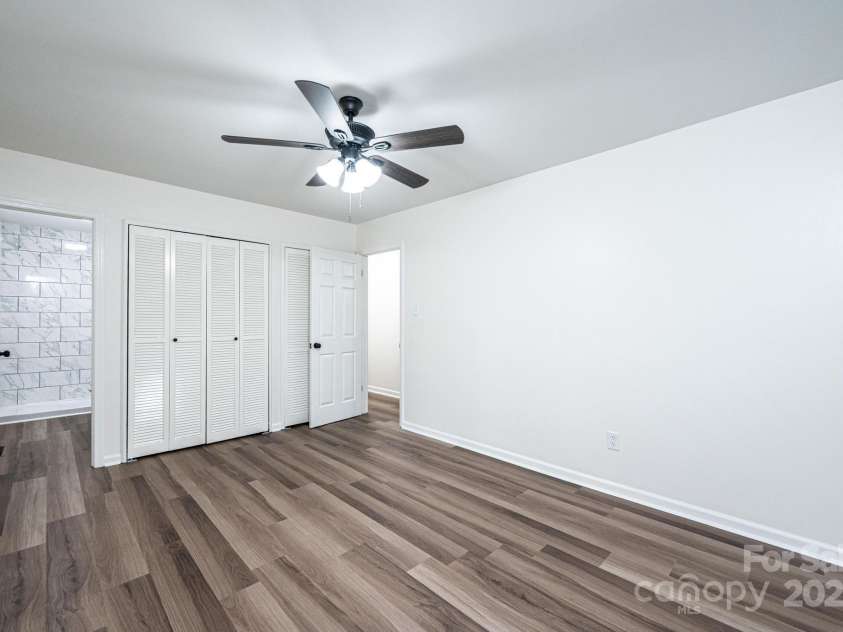 1309 Poplar Circle, Newton, NC 28658.  MLS# CAR4272875, YatesRealty ID 26931. 