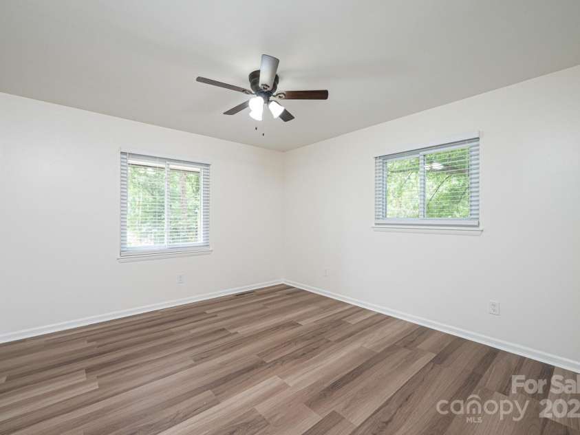 1309 Poplar Circle, Newton, NC 28658.  MLS# CAR4272875, YatesRealty ID 26931. 
