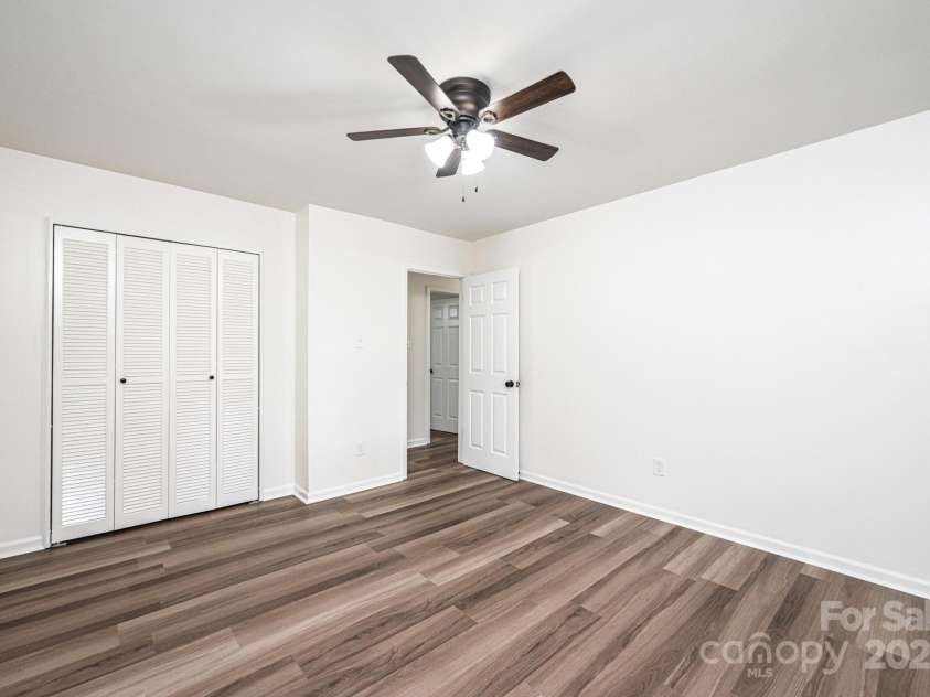 1309 Poplar Circle, Newton, NC 28658.  MLS# CAR4272875, YatesRealty ID 26931. 