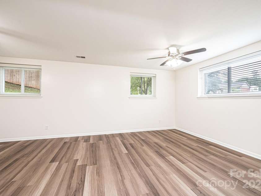 1309 Poplar Circle, Newton, NC 28658.  MLS# CAR4272875, YatesRealty ID 26931. 