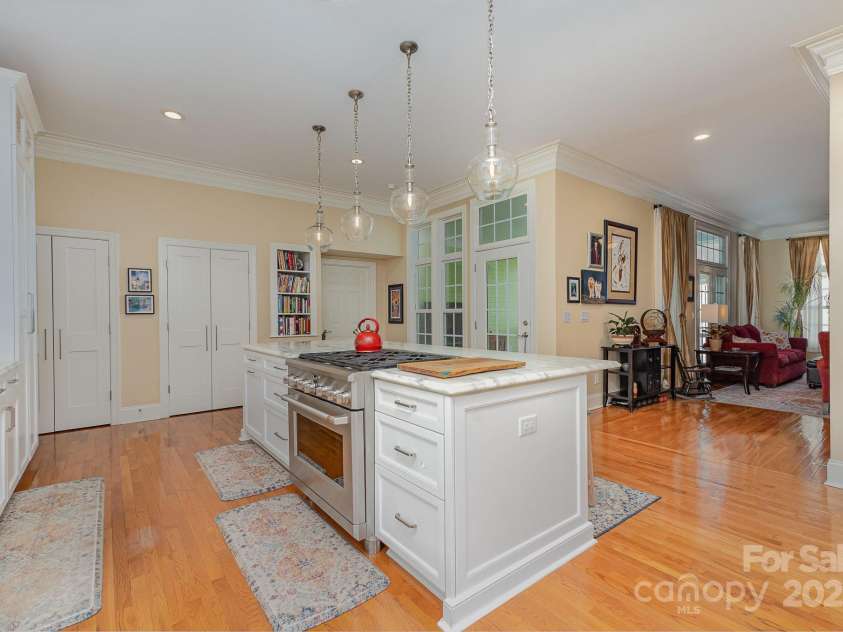 9210 Ginhouse Lane, Charlotte, NC 28277.  MLS# CAR4266408, YatesRealty ID 26933. 