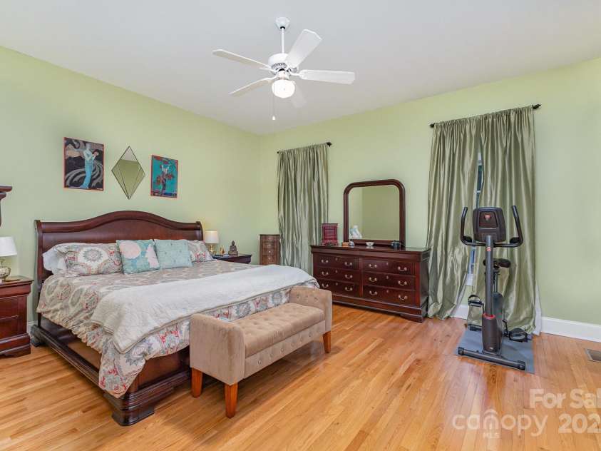 9210 Ginhouse Lane, Charlotte, NC 28277.  MLS# CAR4266408, YatesRealty ID 26933. 