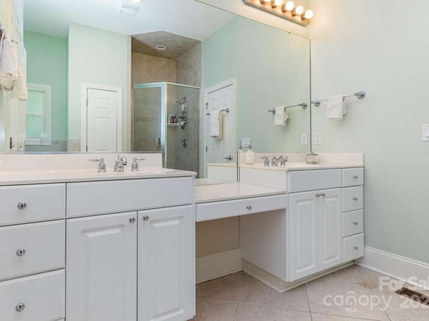 9210 Ginhouse Lane, Charlotte, NC 28277.  MLS# CAR4266408, YatesRealty ID 26933. 
