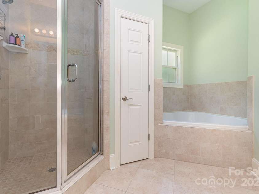 9210 Ginhouse Lane, Charlotte, NC 28277.  MLS# CAR4266408, YatesRealty ID 26933. 
