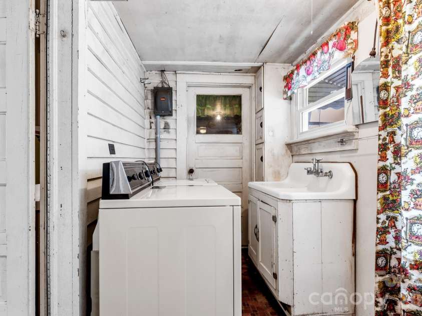 310 Ryder Avenue, Landis, NC 28088.  MLS# CAR4388381, YatesRealty ID 26935. 