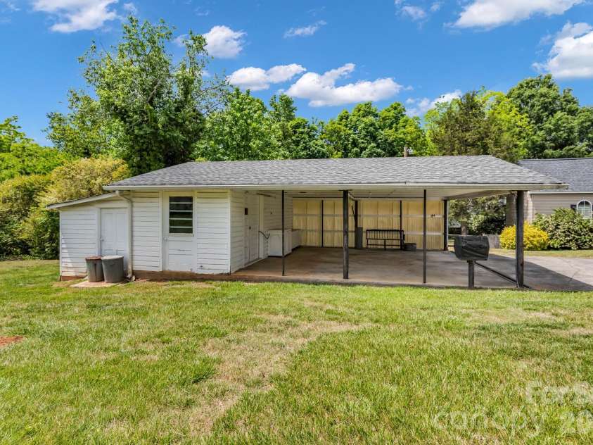 310 Ryder Avenue, Landis, NC 28088.  MLS# CAR4388381, YatesRealty ID 26935. 