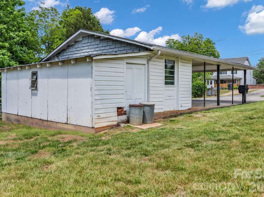 310 Ryder Avenue, Landis, NC 28088.  MLS# CAR4388381, YatesRealty ID 26935. 
