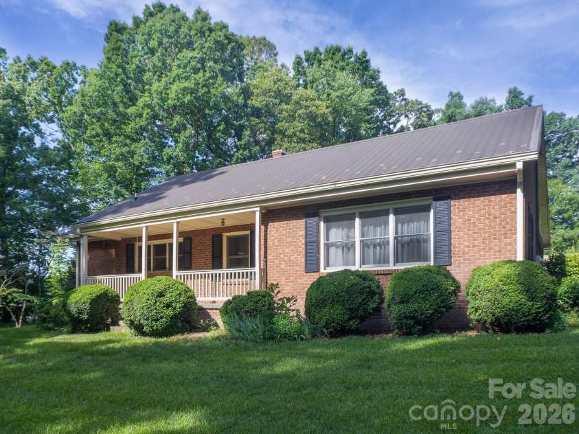 3250 Mount Pleasant Road, Concord, NC 28025.  MLS# CAR4383508, YatesRealty ID 26936. 