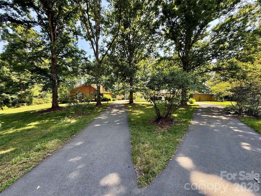 3250 Mount Pleasant Road, Concord, NC 28025.  MLS# CAR4383508, YatesRealty ID 26936. 