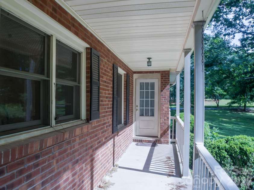 3250 Mount Pleasant Road, Concord, NC 28025.  MLS# CAR4383508, YatesRealty ID 26936. 