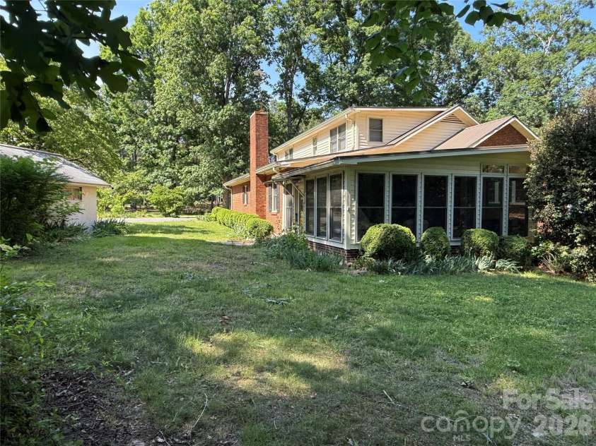 3250 Mount Pleasant Road, Concord, NC 28025.  MLS# CAR4383508, YatesRealty ID 26936. 