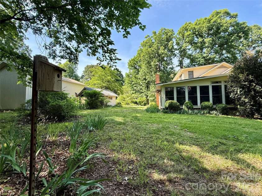 3250 Mount Pleasant Road, Concord, NC 28025.  MLS# CAR4383508, YatesRealty ID 26936. 