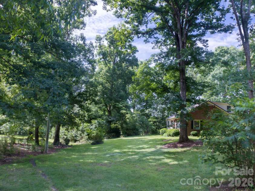3250 Mount Pleasant Road, Concord, NC 28025.  MLS# CAR4383508, YatesRealty ID 26936. 