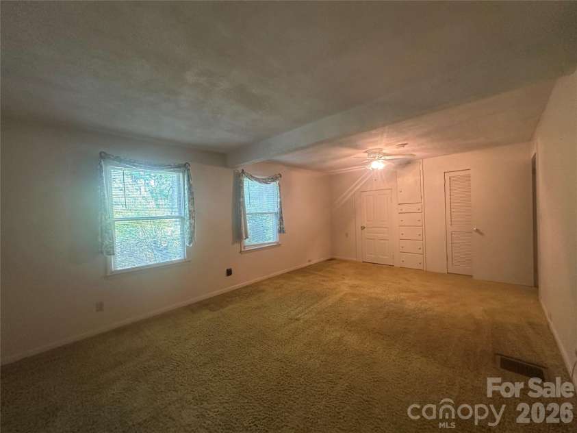 3250 Mount Pleasant Road, Concord, NC 28025.  MLS# CAR4383508, YatesRealty ID 26936. 