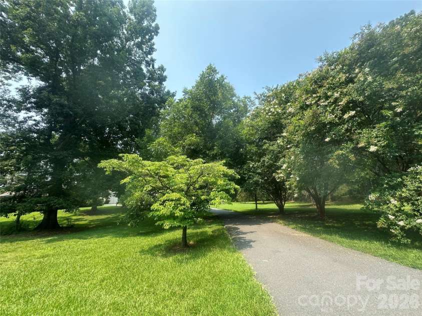 3250 Mount Pleasant Road, Concord, NC 28025.  MLS# CAR4383508, YatesRealty ID 26936. 
