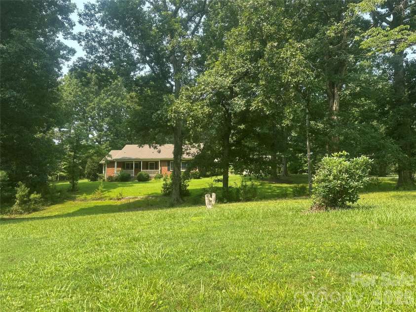 3250 Mount Pleasant Road, Concord, NC 28025.  MLS# CAR4383508, YatesRealty ID 26936. 