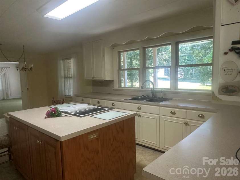 3250 Mount Pleasant Road, Concord, NC 28025.  MLS# CAR4383508, YatesRealty ID 26936. 