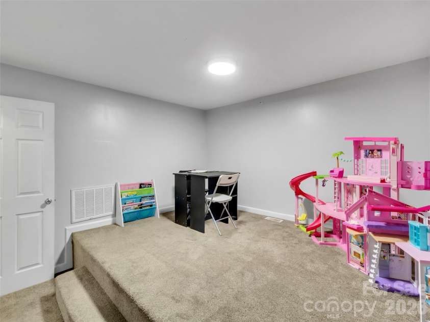 126 Arrowwood Way, Canton, NC 28716.  MLS# CAR4388452, YatesRealty ID 26938. 