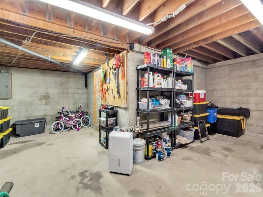 126 Arrowwood Way, Canton, NC 28716.  MLS# CAR4388452, YatesRealty ID 26938. 