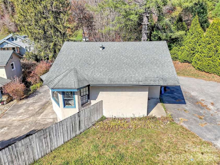 126 Arrowwood Way, Canton, NC 28716.  MLS# CAR4388452, YatesRealty ID 26938. 