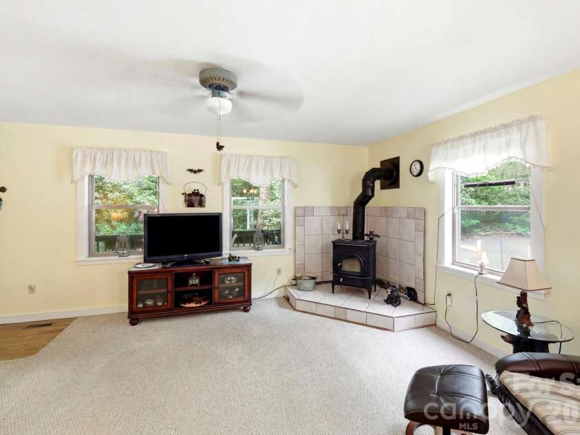 37 Pine Bluff Road, Hendersonville, NC 28792.  MLS# CAR4388445, YatesRealty ID 26939. 