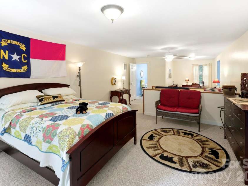 37 Pine Bluff Road, Hendersonville, NC 28792.  MLS# CAR4388445, YatesRealty ID 26939. 