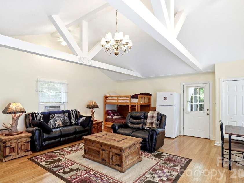 37 Pine Bluff Road, Hendersonville, NC 28792.  MLS# CAR4388445, YatesRealty ID 26939. 