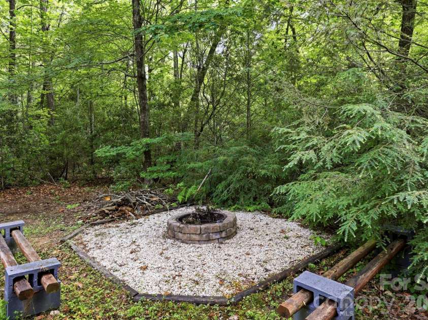 37 Pine Bluff Road, Hendersonville, NC 28792.  MLS# CAR4388445, YatesRealty ID 26939. 
