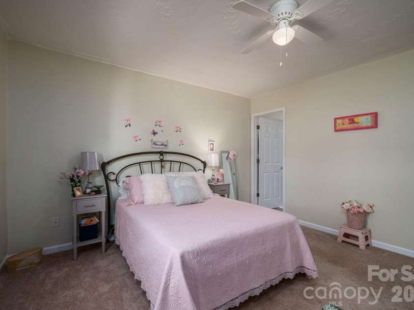1371 Millrace Drive, Conover, NC 28613.  MLS# CAR4303255, YatesRealty ID 2694. New Carpet