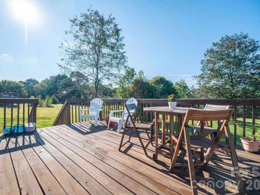1371 Millrace Drive, Conover, NC 28613.  MLS# CAR4303255, YatesRealty ID 2694. Outdoor Living