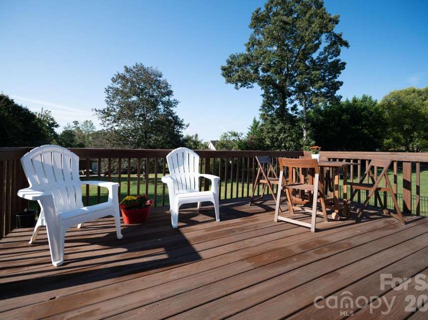 1371 Millrace Drive, Conover, NC 28613.  MLS# CAR4303255, YatesRealty ID 2694. Spacious Deck