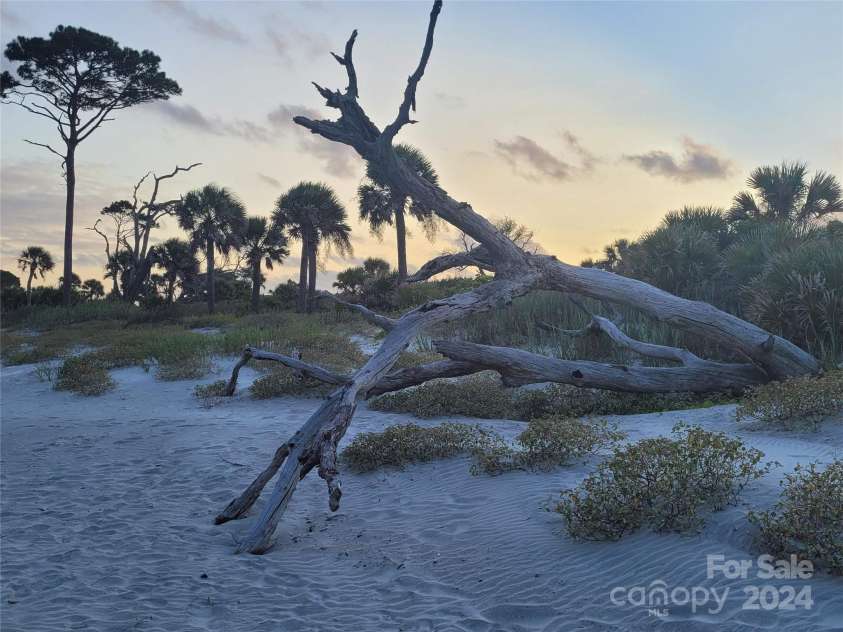 15 BayBreeze Lane, Beaufort, SC 29907.  MLS# CAR4193155, YatesRealty ID 2694. 