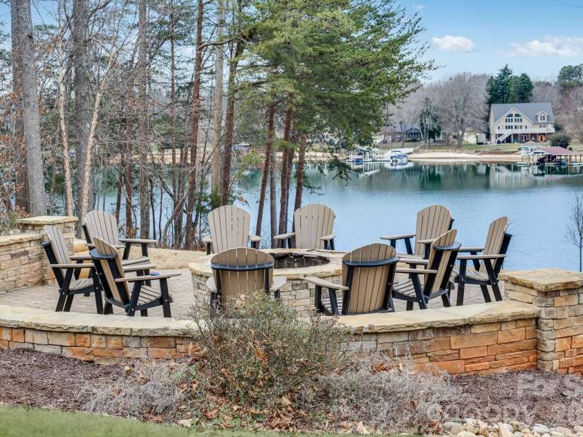 106 Nablus Trail, Mooresville, NC 28117.  MLS# CAR4388404, YatesRealty ID 26941. 