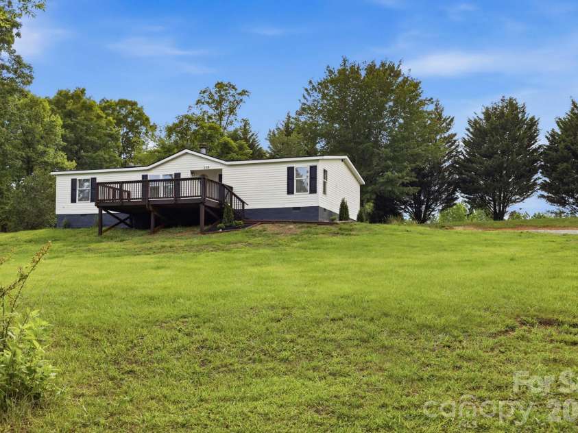 150 Pasture Trail, Rutherfordton, NC 28139.  MLS# CAR4388477, YatesRealty ID 26942. 