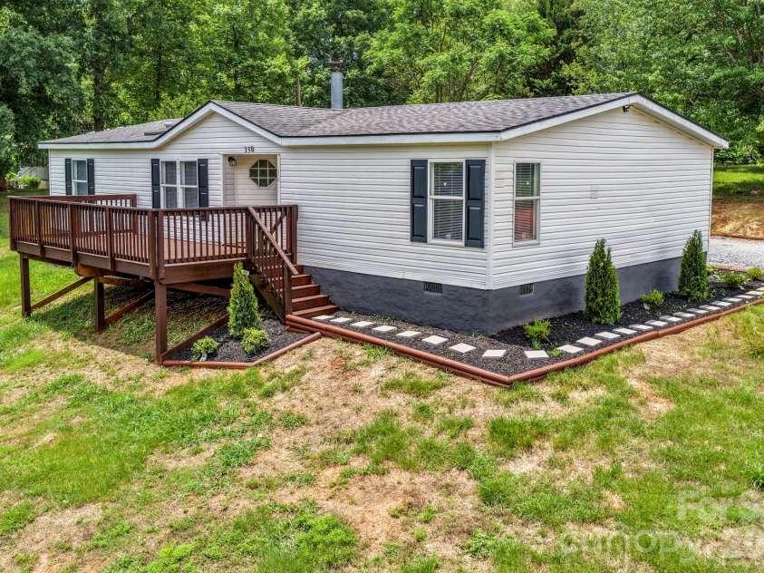 150 Pasture Trail, Rutherfordton, NC 28139.  MLS# CAR4388477, YatesRealty ID 26942. 